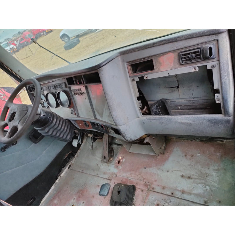 Cabina Kenworth T300 Año 2003