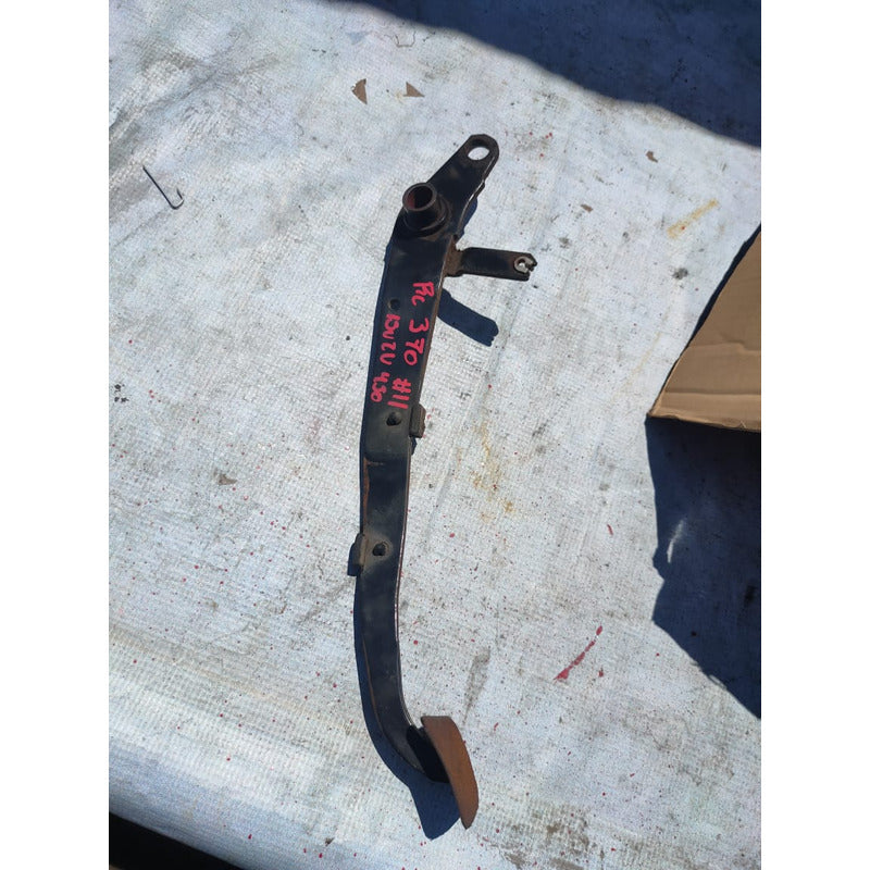 Pedal Clutch Tornillos Isuzu Elf 450