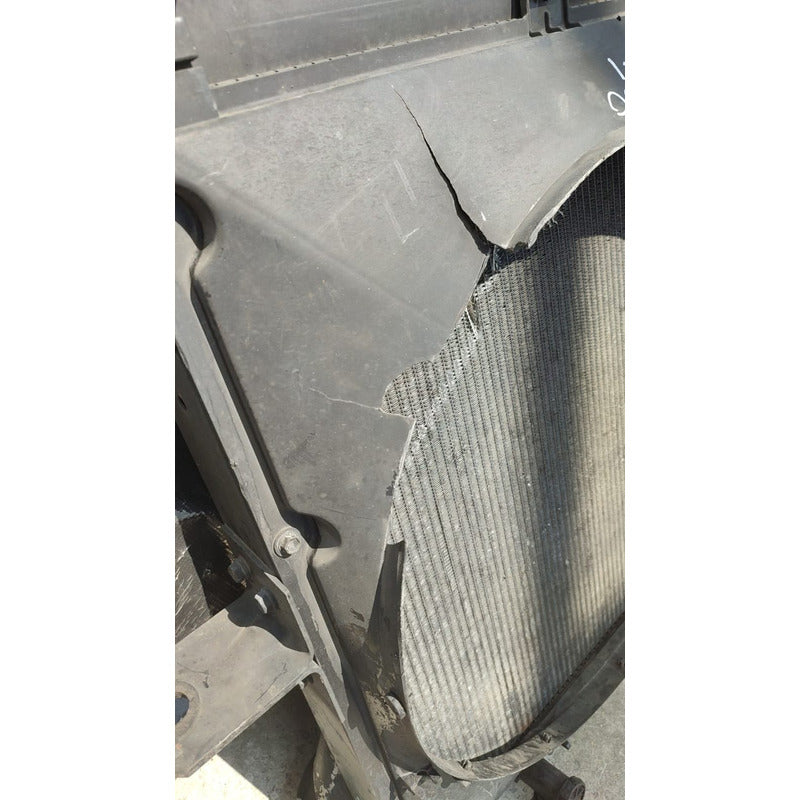 Radiador Tolva Isuzu Elf 450 Detalle