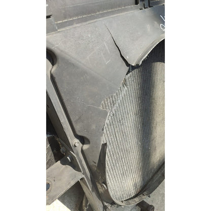 Radiador Tolva Isuzu Elf 450 Detalle