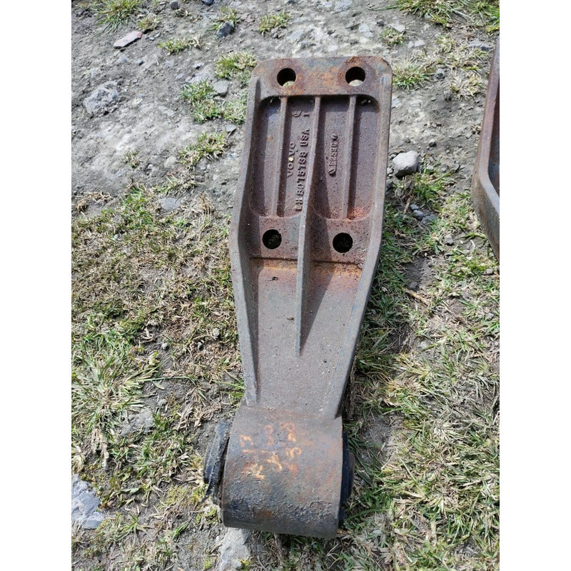 Soporte Base Cabina Volvo Vnl Camion Tracto Izquierda
