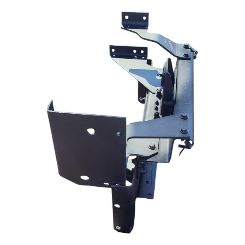 Soporte Base Radiador Defensa Kenworth T370 T300 Detalle