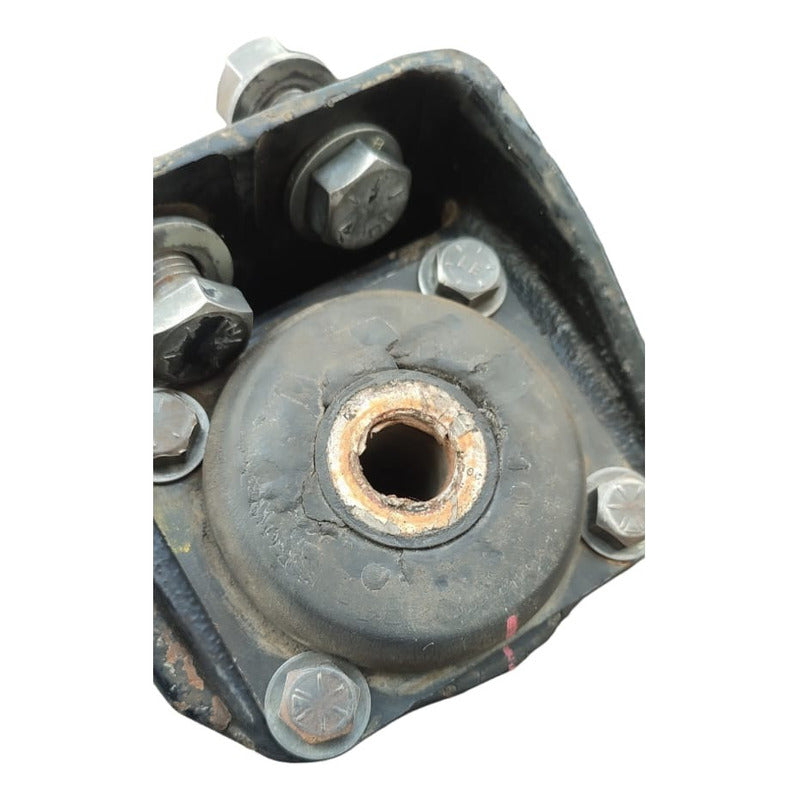 Soporte Motor Chasis Freightliner M2 Mercedes 904 Detalle