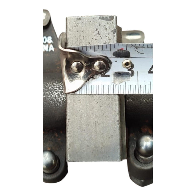 Balancín Escape Admisión Tornillo Motor Cummins 4bt 3.9l