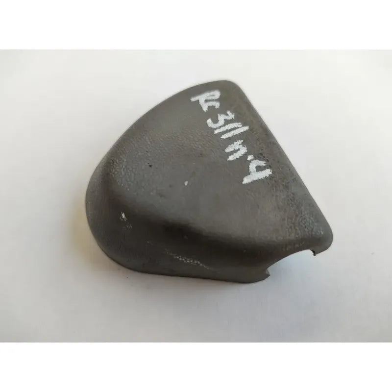 Plástico Cubierta Cinturón De Seguridad Cabina Isuzu Elf Gris