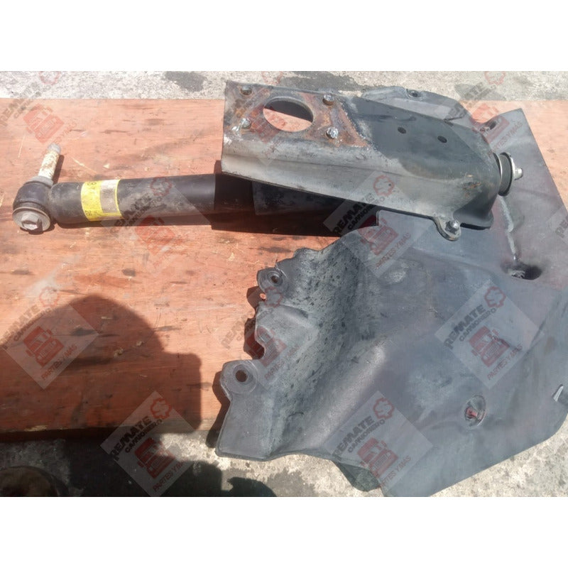 Tolva Rueda Base Amortiguador Hino 300 817 717