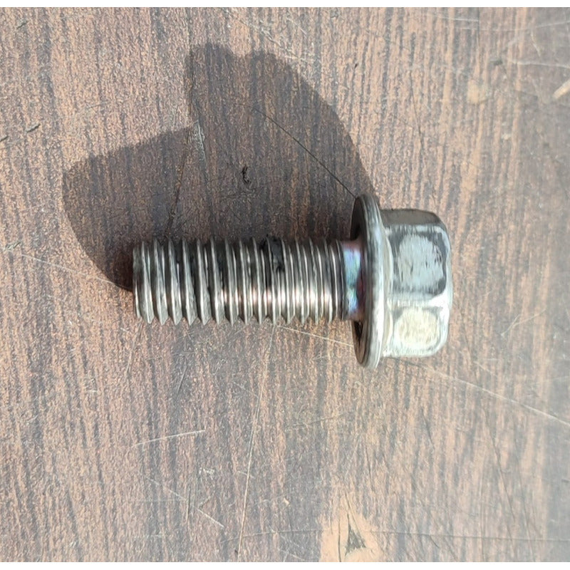 Tornillo Tubo Agua Motor Hino 300 816 716 4pz