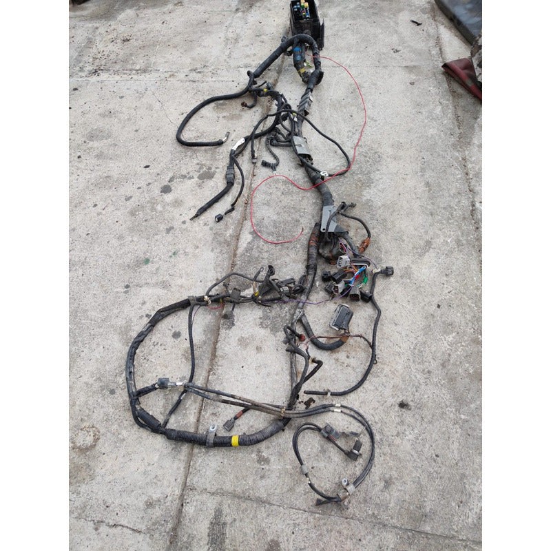 Caja Tablero Fusibles Arnes Sterling 360 Detalle