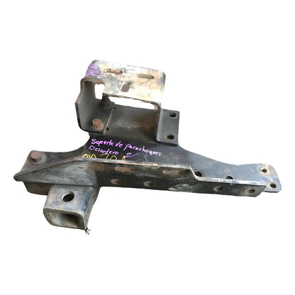 Soporte Jalon Tiron Defensa Parachoque Volvo Vnl Copiloto