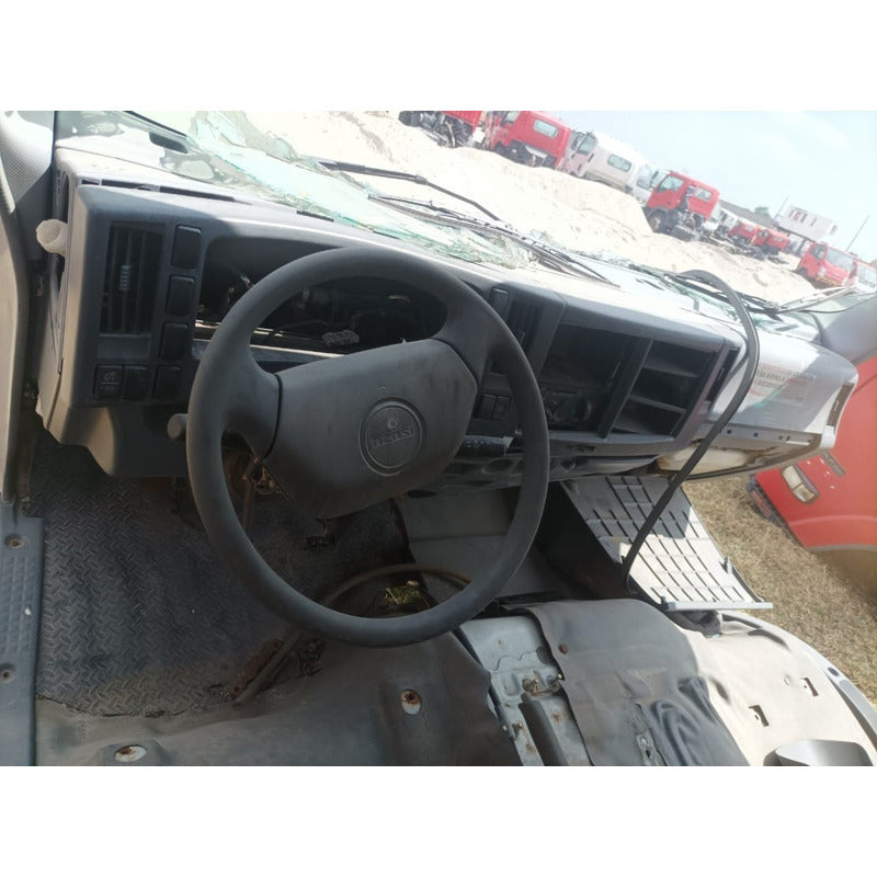 Cabina Isuzu Elf 300 400 450 500 Año 2010