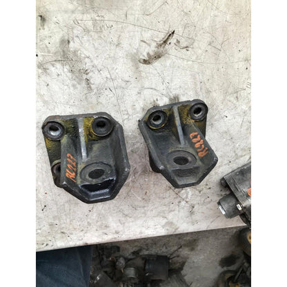 Soporte Coraza De Motor Cummins 5.9 6bt Isb Navistar (par)