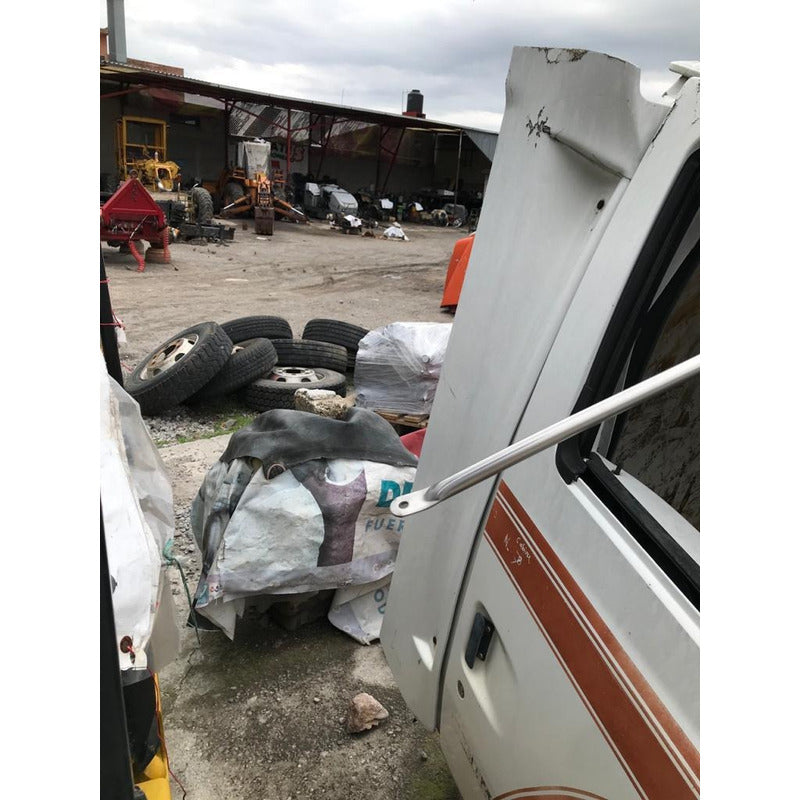 Alerón Derecho Lado Ayudante Ford Sterling