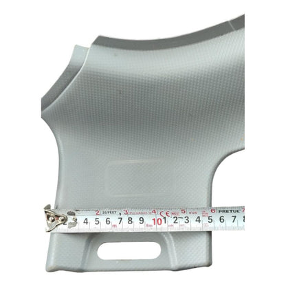 Moldura Poste Piloto Cabina Isuzu Elf 300 18-23 - Gris