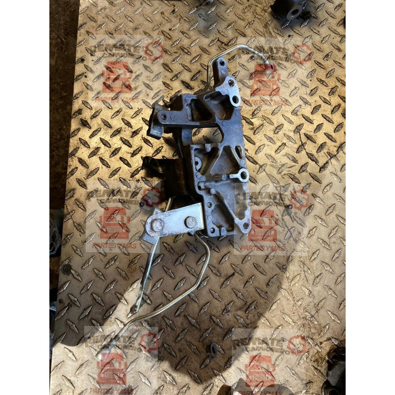 Soporte Base Riel De Inyectores Motor Hino N04c 300 716 816