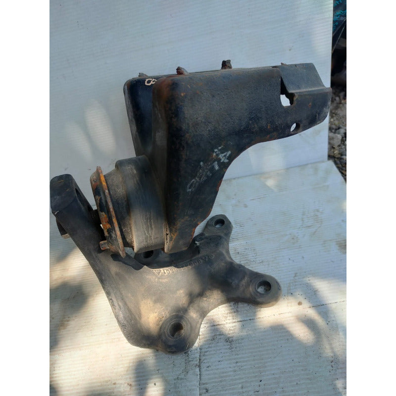 Soporte Lateral Motor Mercedes Benz Om 906 Autobus Derecho