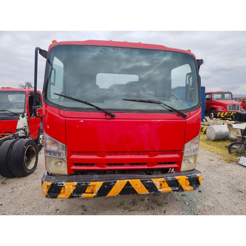 Cabina Isuzu Elf 500 600 Año 2010