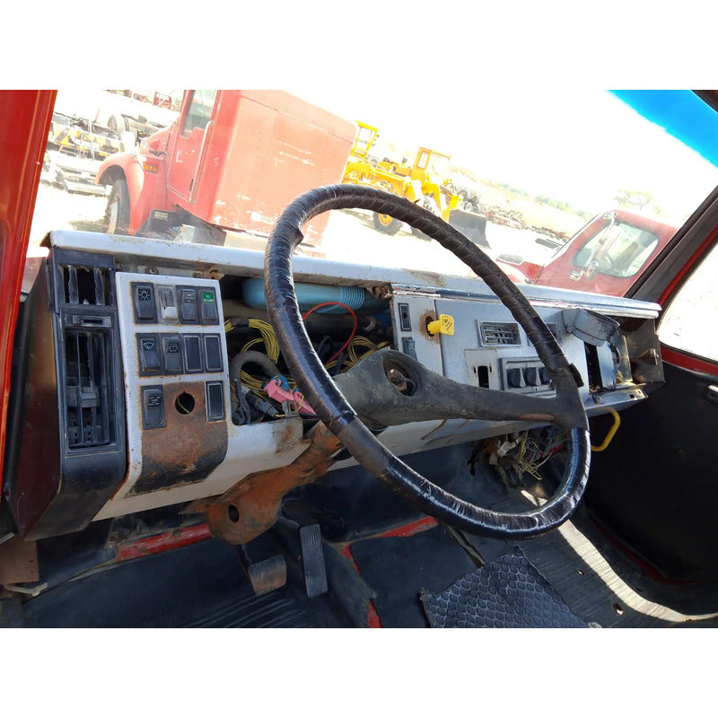 Cofre Cabina Freightliner Fl70 Fl 70 Año 2002