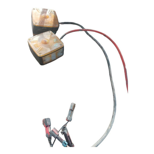 Zepellin Calavera Luz Direccionales Cofre Freightliner Fl70