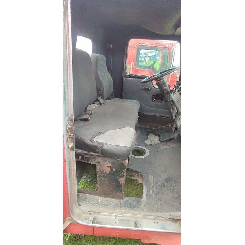 Cabina Kenworth T300 T370 Año 2001