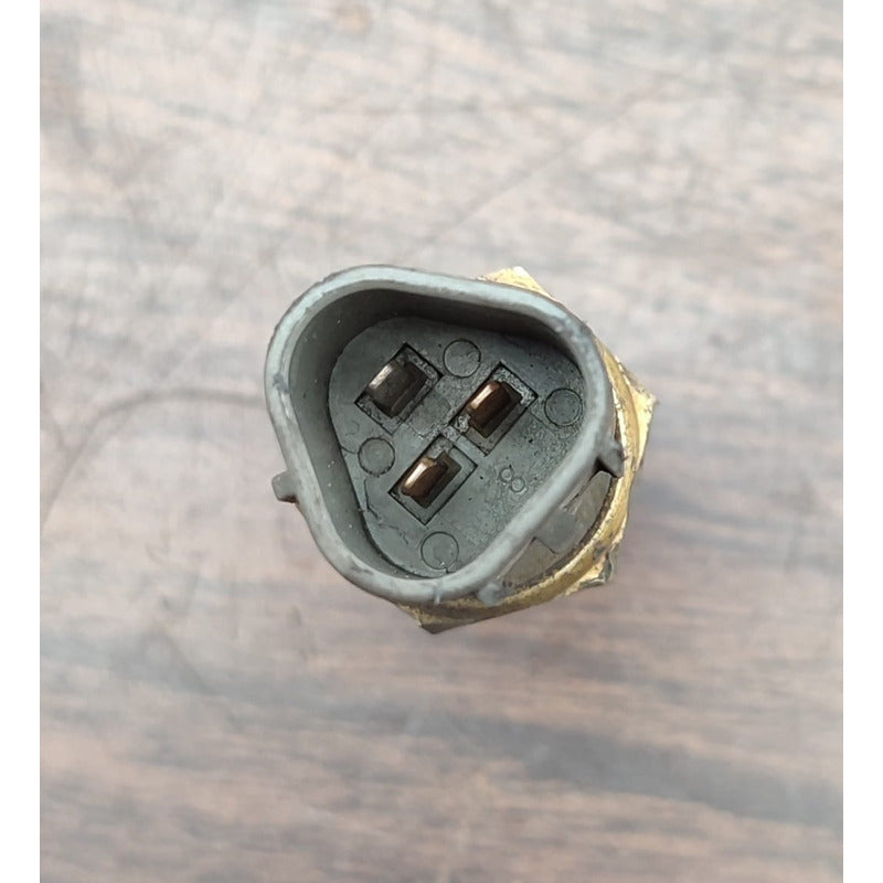 Sensor Toma Agua Hino 300 816 716