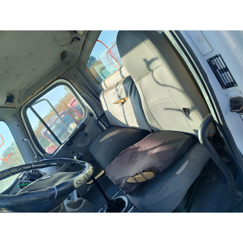 Cabina Cofre Freightliner M2 Año 2007
