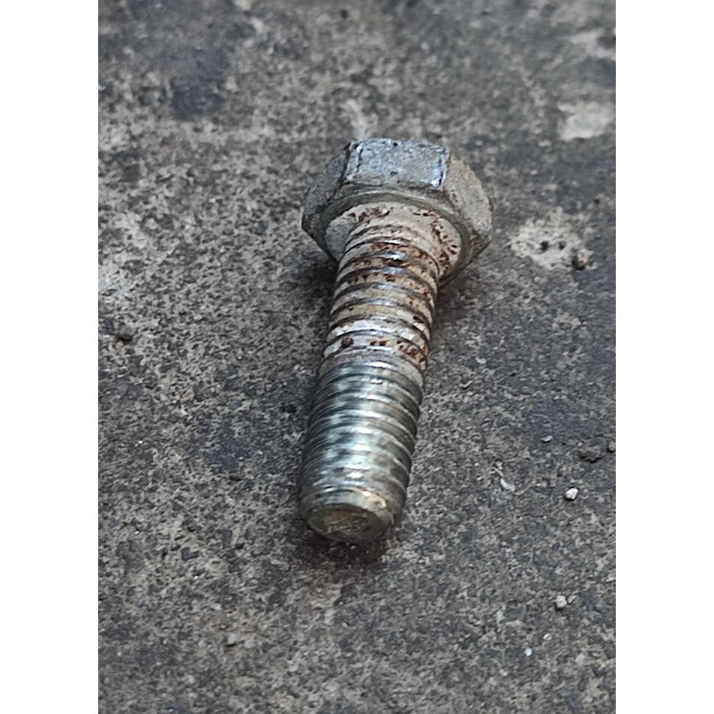 6 Tornillos Soporte Coraza Concha Kubota V2203 Carrier