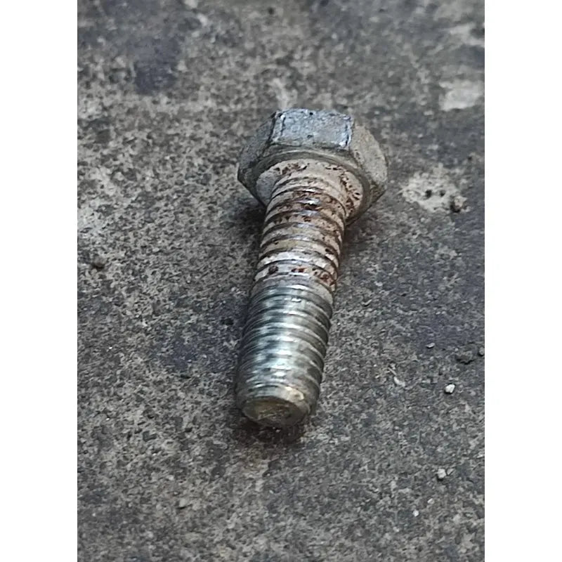 6 Tornillos Soporte Coraza Concha Kubota V2203 Carrier