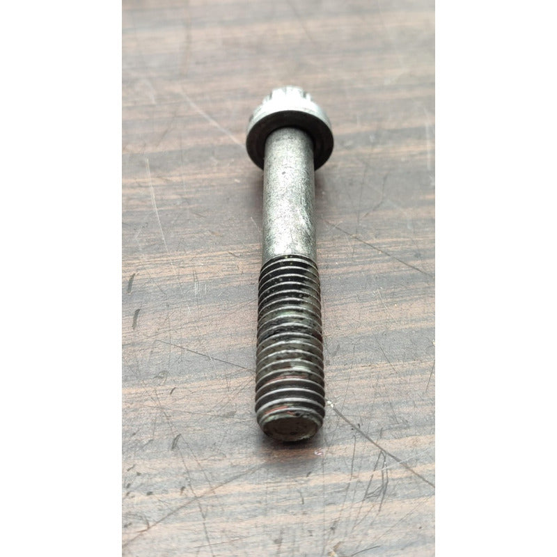 Perno Tornillo Coraza Concha Motor Isuzu 4hk1 Elf 450 500