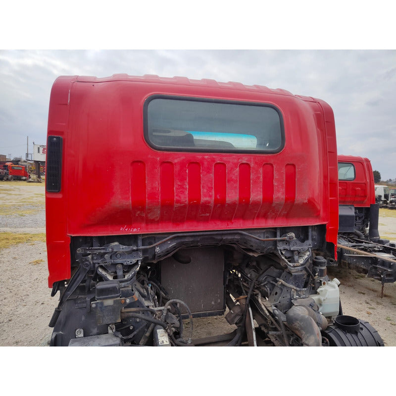 Cabina Isuzu Elf 500 600 Año 2010