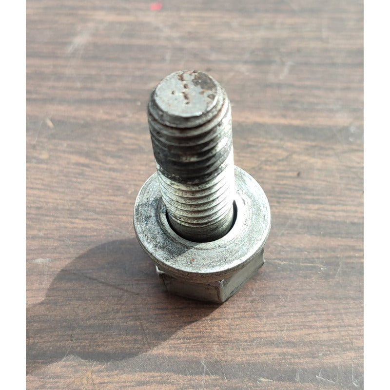 4 Tornillos Coraza Motor Hino 300 816 716 Rondana