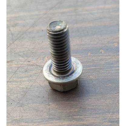 7 Tornillos Bomba Agua Hino 300 816 716