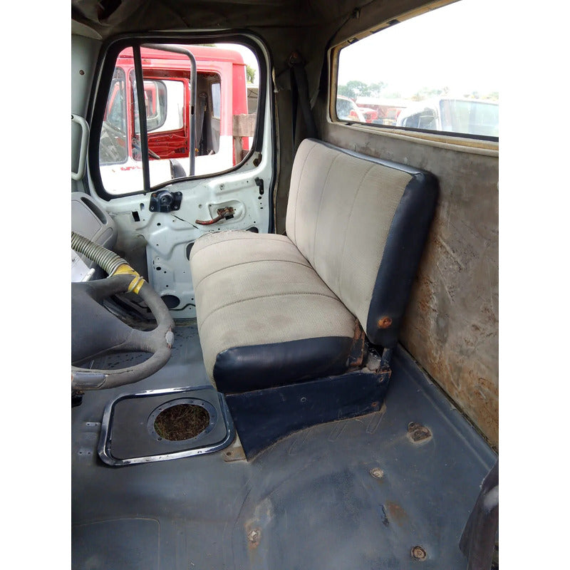Cabina Freightliner M2 Año 2007