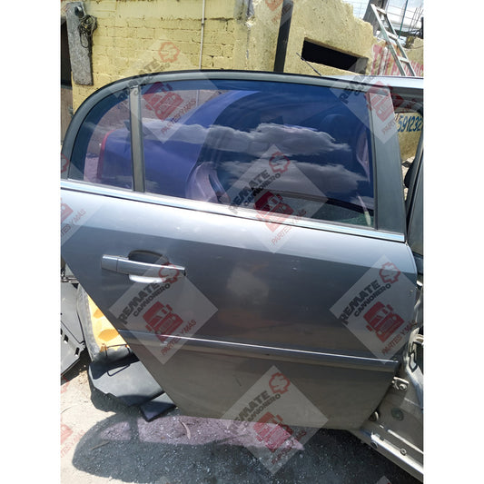 Puerta Derecha Chevrolet Vectra 2003 V6 3.2 Gris