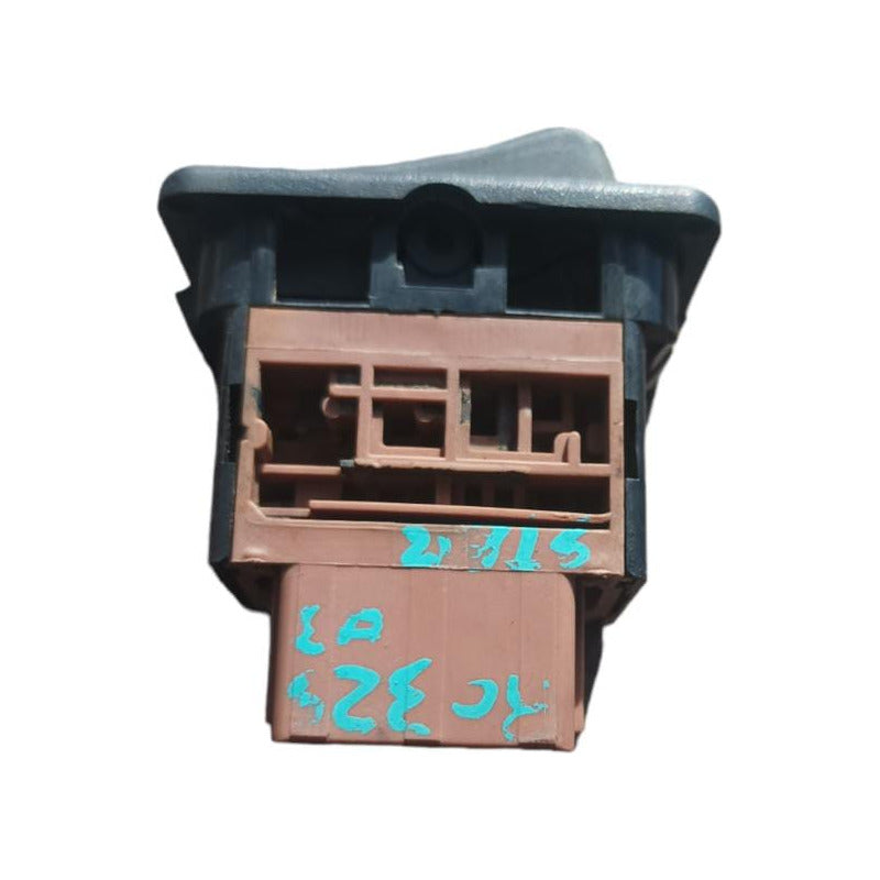 Botón Switch Luces Tablero Sterling 360 Freight Interruptor
