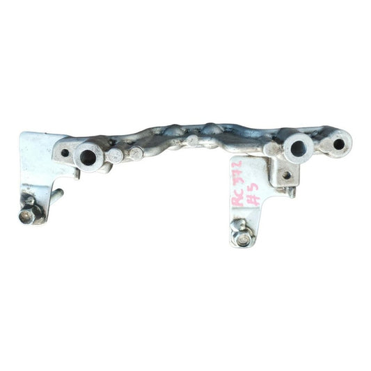 Base Soporte Riel Comun Inyectores Motor Isuzu 4hk1 Elf