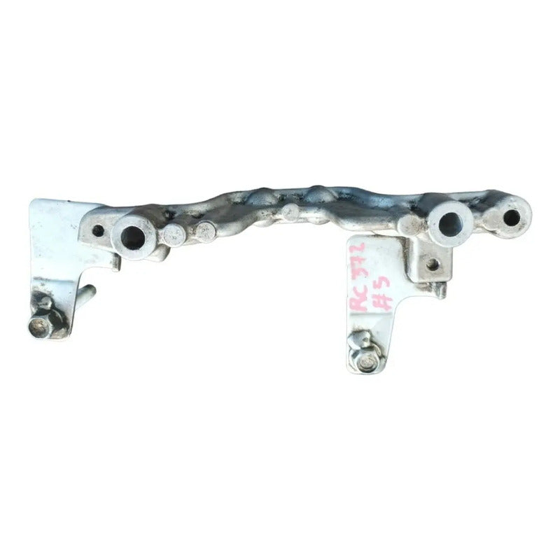 Base Soporte Riel Comun Inyectores Motor Isuzu 4hk1 Elf