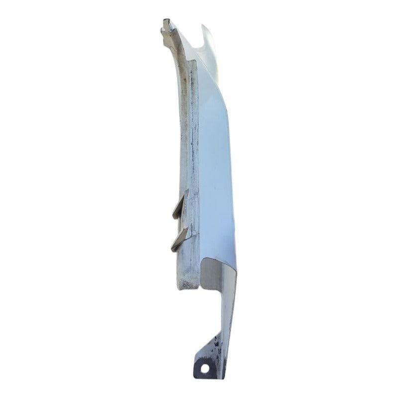 Panel Moldura Exterior Cofre Cabina Freightliner M2 Piloto