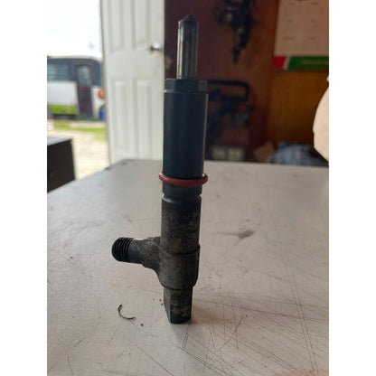 Inyector Motor Kubota V2203 Sujetador