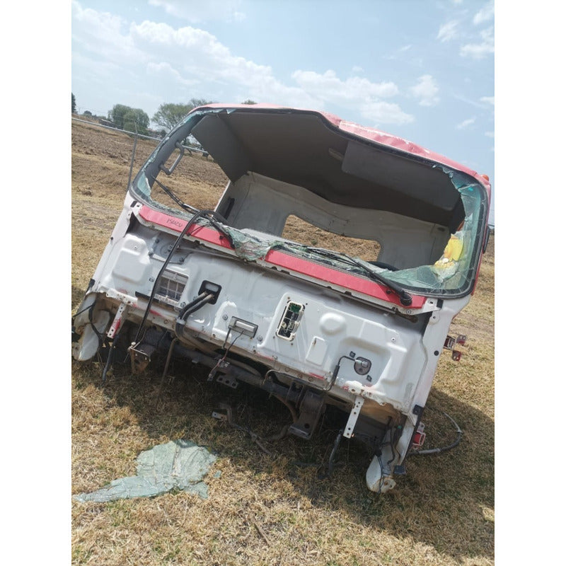 Cabina Isuzu Elf 300 400 450 500 Año 2010