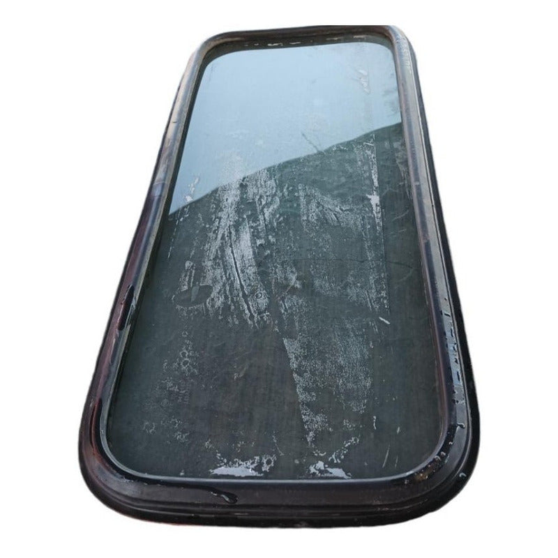 Medallon Cristal Trasero Cabina Hino 300 514 616 414