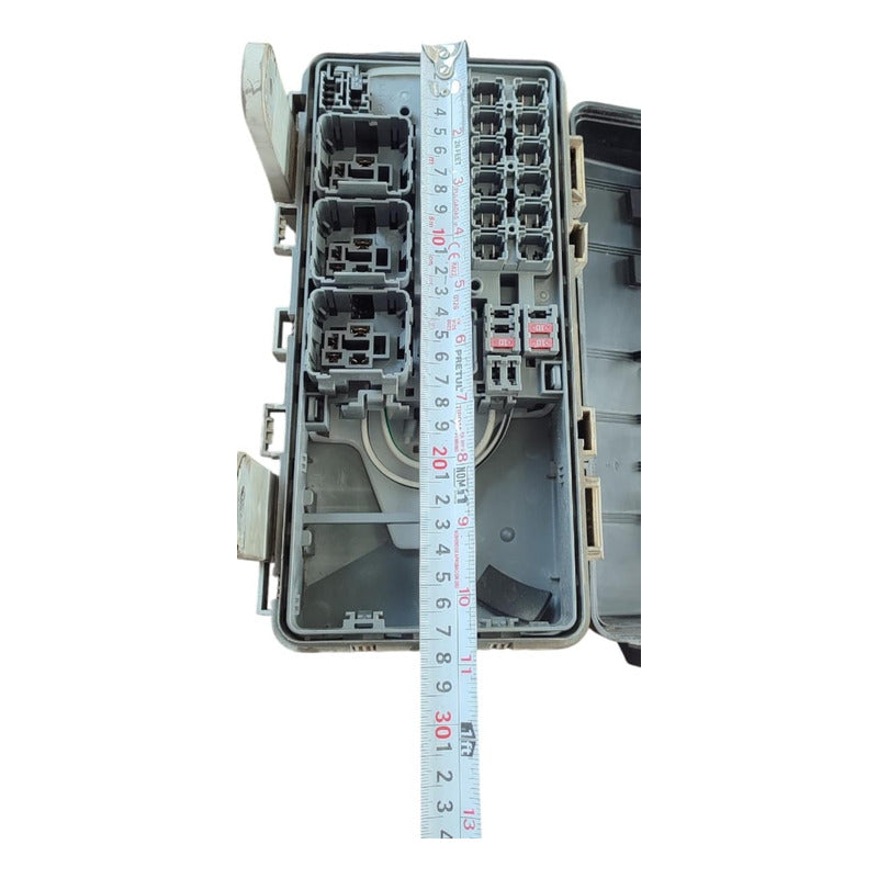 Caja Arnes Fusibles Isuzu Elf 300 2018-2023