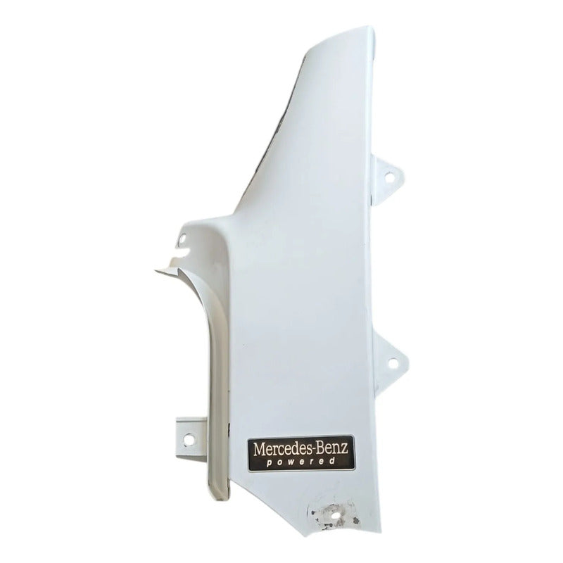 Panel Moldura Exterior Cofre Cabina Freightliner M2 Piloto