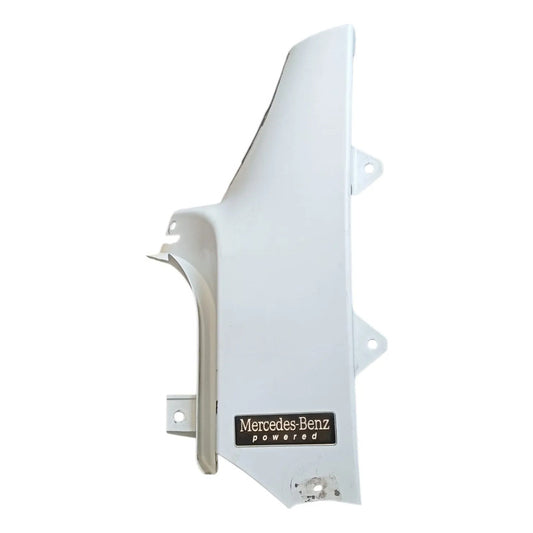Panel Moldura Exterior Cofre Cabina Freightliner M2 Piloto