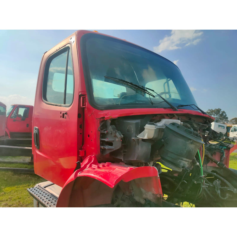 Cabina Cofre Freightliner M2 Año 2005