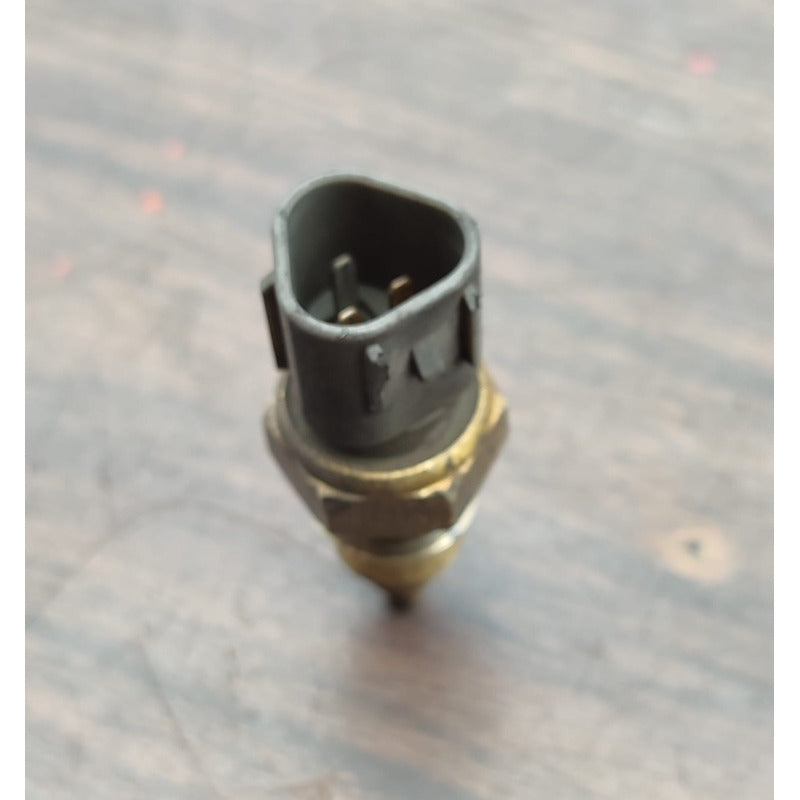 Sensor Toma Agua Hino 300 816 716