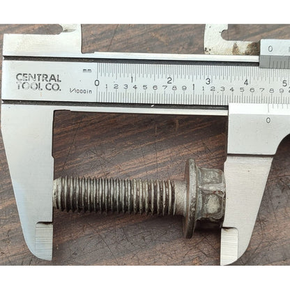 Tornillo Coraza Concha Motor Navistar Maxxforce 7.6l Inter