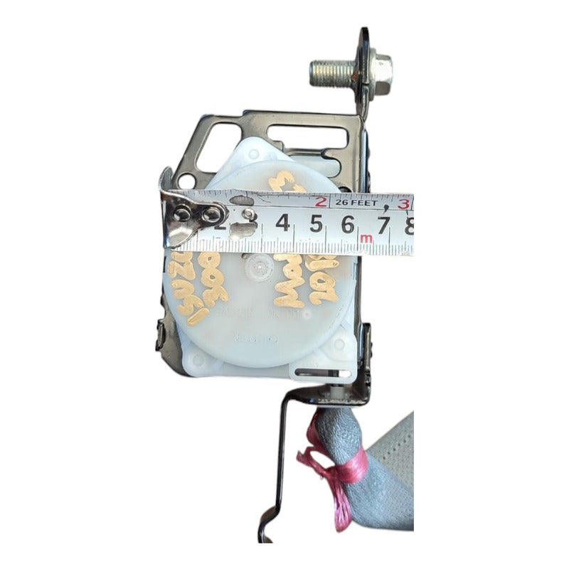 Broche Seguro Cinturón Seguridad Cabina Isuzu Elf 300 18-23