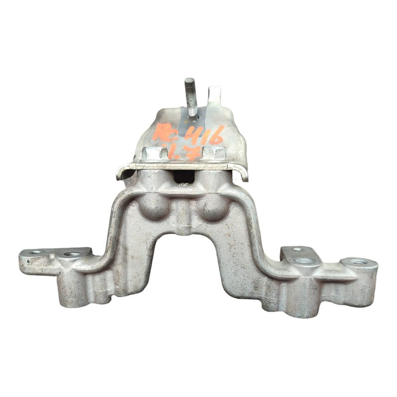 Base Soporte Riel Comun Inyectores Motor Isuzu 4hk1 Elf