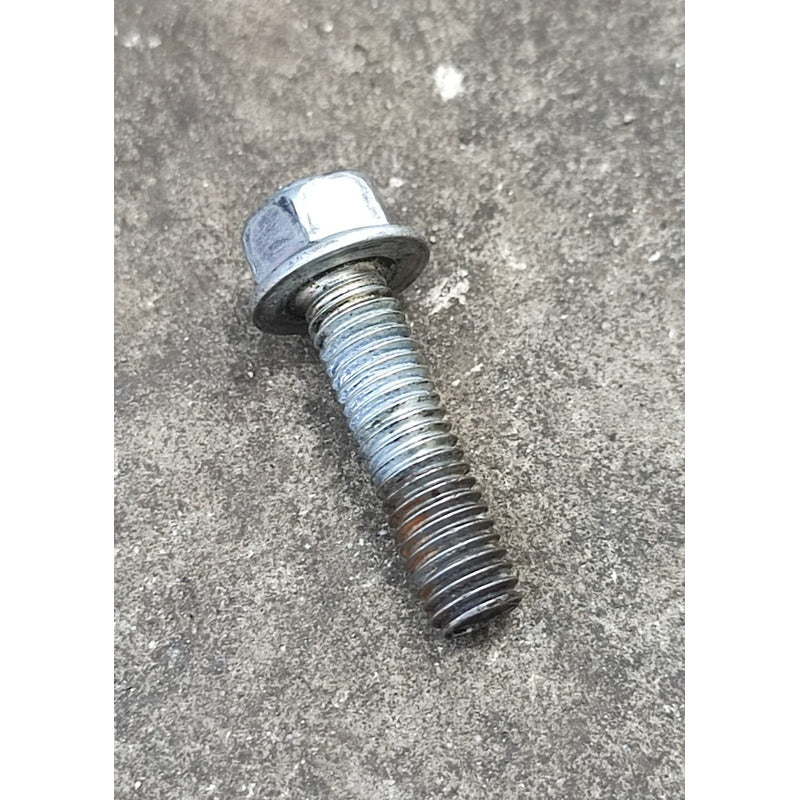 3 Tornillos Multiple Admision Motor Isuzu 4hk1 Elf 450 500