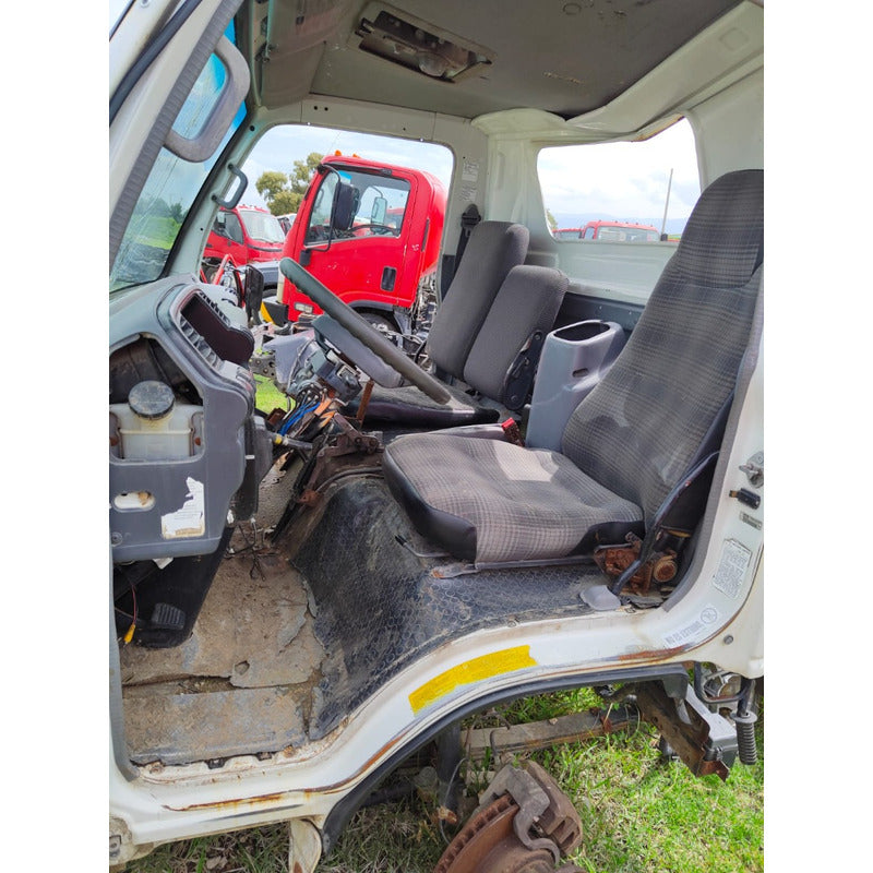 Isuzu Elf 400 450 500 Cabina Detalle